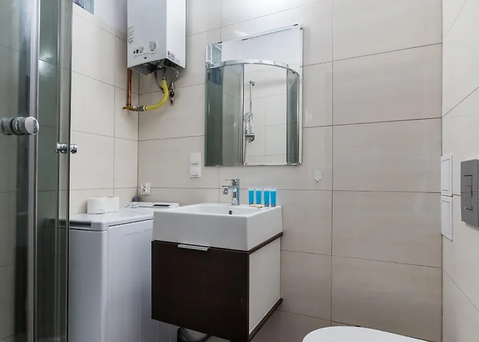 Daire Glogowska Comfort By Bookinghost