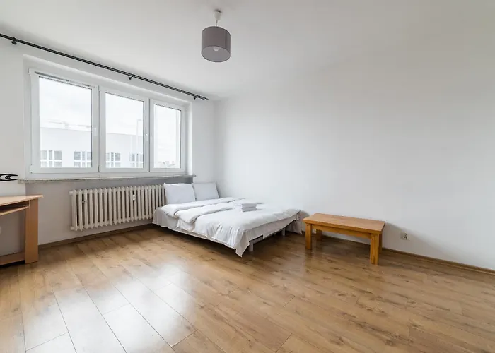 Daire Glogowska Comfort By Bookinghost *