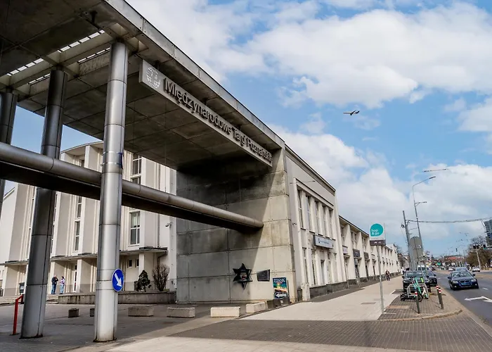 Glogowska Comfort By Bookinghost *